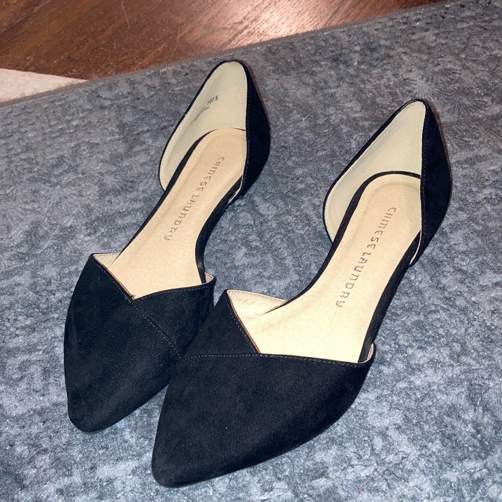 Chinese Laundry Black Flats